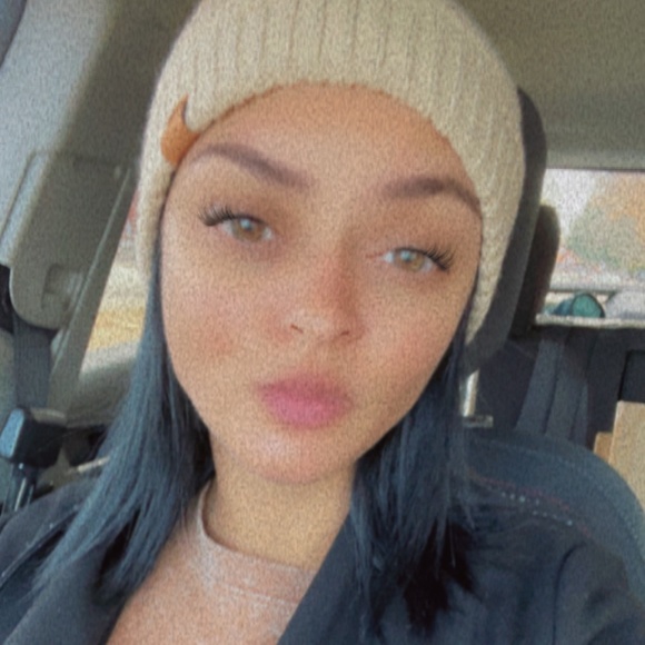 Meet your Posher, Rey - Picture 3 of 3